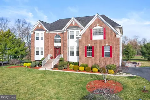 226 Leffler Cir, Florence, NJ 08518