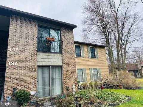 14 W Bluebell Ln # B, Mount Laurel, NJ 08054