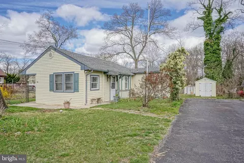 14 18th St, Burlington, NJ 08016