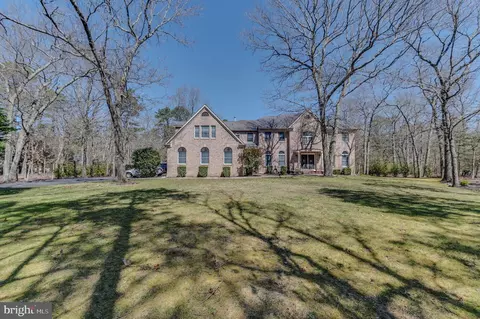 22 Serenity Ct, Southampton, NJ 08088