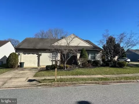 4 Gardenia Ct, Mount Laurel, NJ 08054