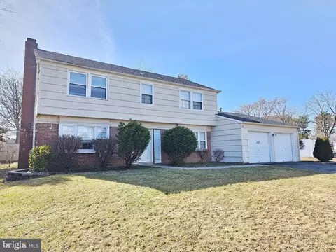 53 Echohill Ln, Willingboro, NJ 08046