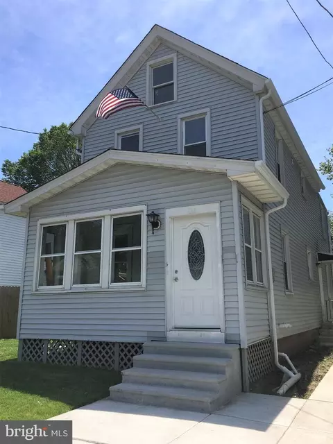 228 W 3rd St, Florence, NJ 08518