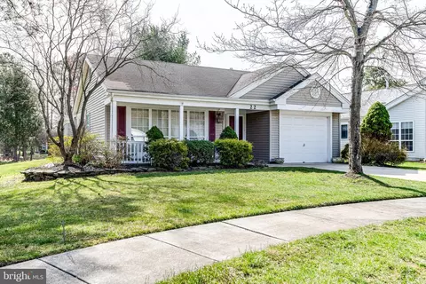 22 Turnbridge Ct, Southampton, NJ 08088