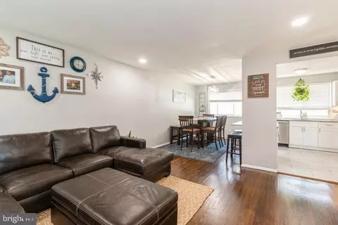 Living - 907 Russo Dr, Westampton, NJ 08060 photo 3 of 5