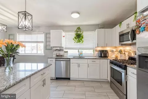 Kitchen - 907 Russo Dr, Westampton, NJ 08060 photo 3 of 6