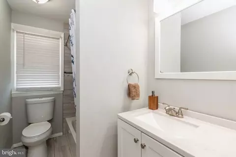Bath - 907 Russo Dr, Westampton, NJ 08060 photo 1 of 2