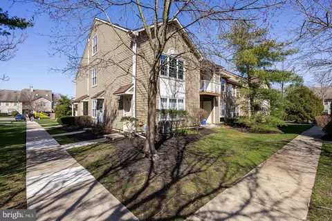 4106 Waterperry Ct # B, Mount Laurel, NJ 08054