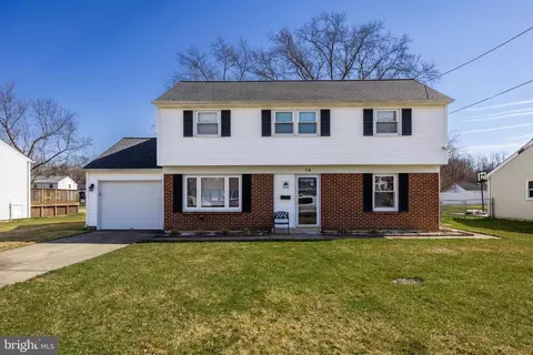 14 Lanfair Rd, Marlton, NJ 08053