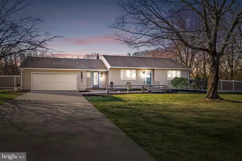 270 Monmouth Rd, Wrightstown, NJ 08562