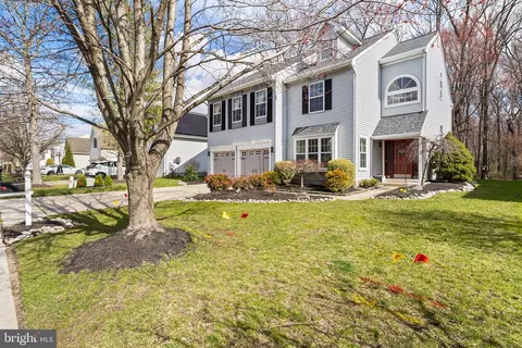 47 Longbridge Dr, Mount Laurel, NJ 08054 photo 4