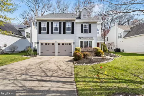 47 Longbridge Dr, Mount Laurel, NJ 08054