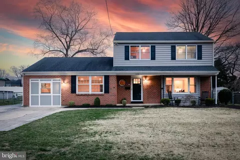 105 Purnell Ave, Cinnaminson, NJ 08077