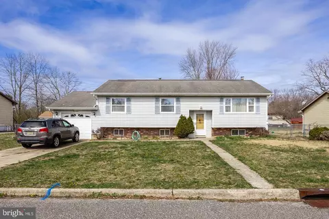 17 Railroad St, Browns Mills, NJ 08015