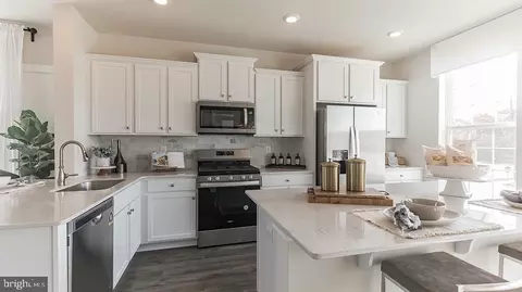448 Monte Farm Rd, Mount Laurel, NJ 08054