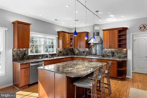 Kitchen - 5 Armstrong Dr, Moorestown, NJ 08057 photo 2 of 6
