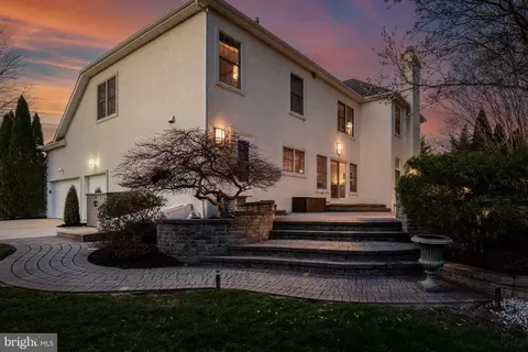 Exterior - 5 Armstrong Dr, Moorestown, NJ 08057 photo 6 of 9
