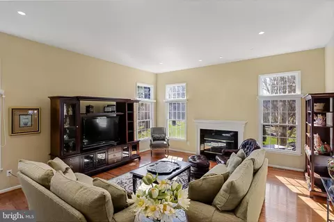 Living - 5 Armstrong Dr, Moorestown, NJ 08057 photo 2 of 3