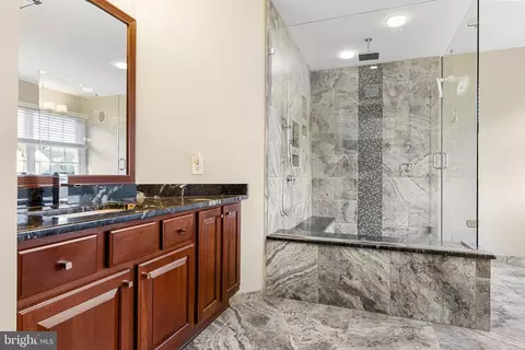 Bath - 5 Armstrong Dr, Moorestown, NJ 08057 photo 2 of 4