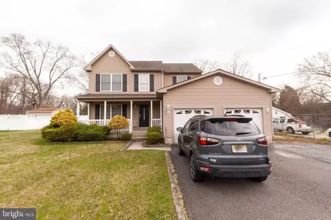 246 Masonville Rd, Mount Laurel, NJ 08054