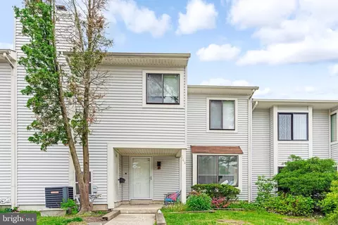 261 Grisscom Ct, Marlton, NJ 08053