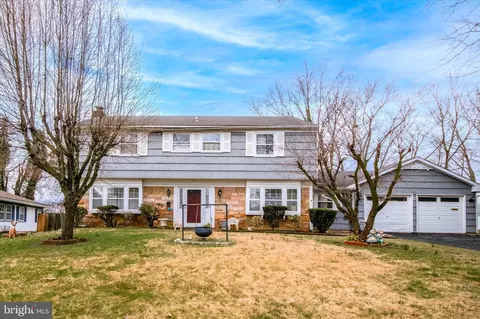 26 Twilight Ln, Willingboro, NJ 08046