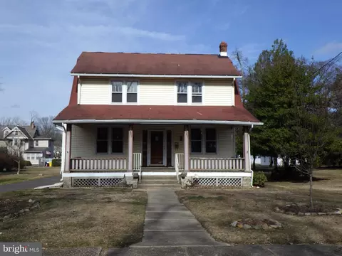 29 W Franklin Ave, Beverly, NJ 08010