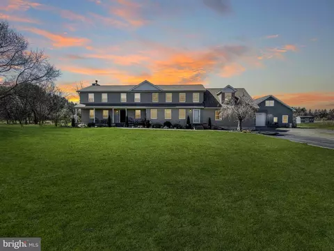 921 N Island Rd, Columbus, NJ 08022