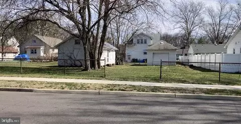 730 2nd St E, Florence, NJ 08518