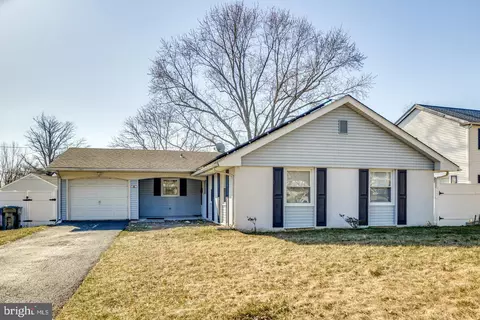 45 Henderson Ln, Willingboro, NJ 08046