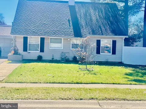 36 Buttercup Ln, Willingboro, NJ 08046