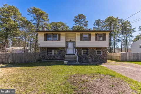 203 Spring Lake Blvd, Browns Mills, NJ 08015