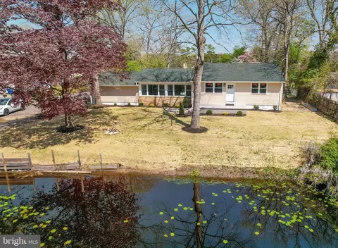 21 Columbine Ave, Browns Mills, NJ 08015
