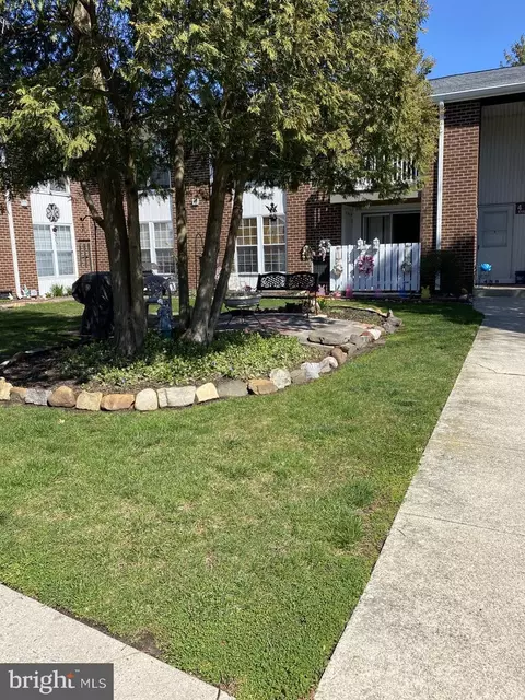 275 Arbor Grn #4N4, Beverly, NJ 08010