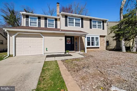 75 Lakeside Dr, Marlton, NJ 08053