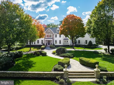 11 Milford Dr, Marlton, NJ 08053