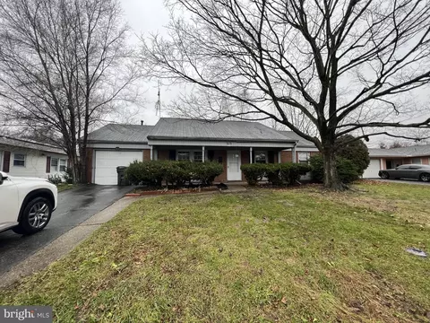 215 Northampton Dr, Willingboro, NJ 08046