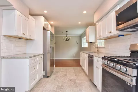 Kitchen - 7 Purdue Dr, Delran, NJ 08075 photo 2 of 4