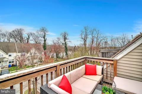 Exterior - 213 River Ct, Bordentown, NJ 08505 photo 4 of 10