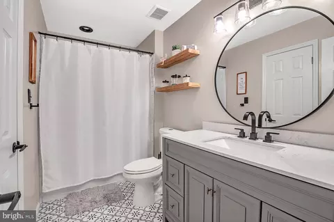 Bath - 213 River Ct, Bordentown, NJ 08505 photo 1 of 2
