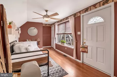 Bedroom - 213 River Ct, Bordentown, NJ 08505 photo 9 of 9
