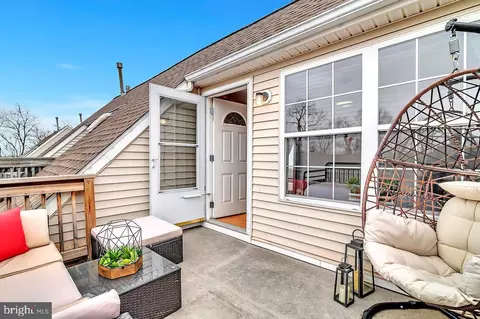 Exterior - 213 River Ct, Bordentown, NJ 08505 photo 5 of 10