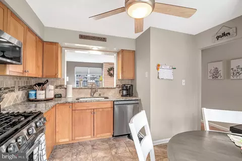 Kitchen - 213 River Ct, Bordentown, NJ 08505 photo 2 of 3