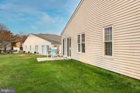 Exterior - 6 Pardee Ct, Mount Laurel, NJ 08054 photo 6 of 9