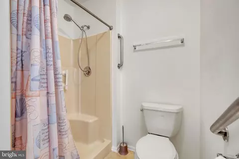 Bath - 6 Pardee Ct, Mount Laurel, NJ 08054 photo 2 of 3