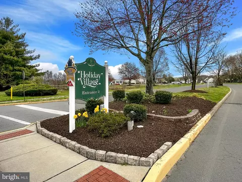 View/Area - 6 Pardee Ct, Mount Laurel, NJ 08054 photo 1 of 3