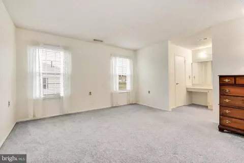 Living - 6 Pardee Ct, Mount Laurel, NJ 08054 photo 4 of 7
