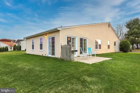 Exterior - 6 Pardee Ct, Mount Laurel, NJ 08054 photo 5 of 9