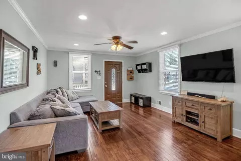 Living - 508 Spruce, Delanco, NJ 08075 photo 2 of 4