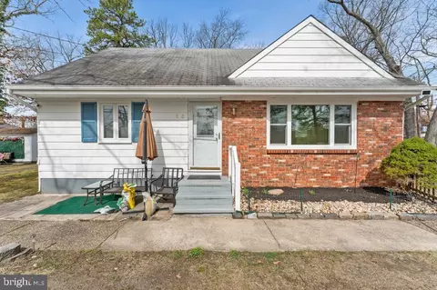 303 N Lakeshore Dr, Browns Mills, NJ 08015